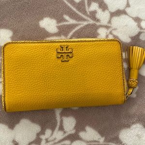 ❌SOLD❌ Tory Burch wallet